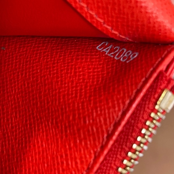 Louis Vuitton Monogram Insolite Wallet - Picture 12 of 12